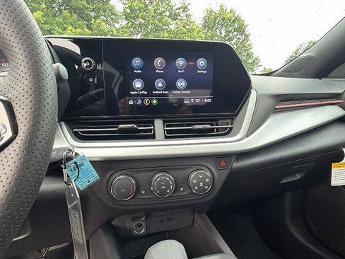New 2026 Chevrolet Trax RS w/ Sunroof Package FWD image 27