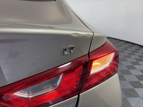 Used 2023 Chevrolet Malibu LT FWD image 21