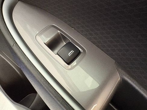 Used 2023 Chevrolet Malibu LT FWD image 16