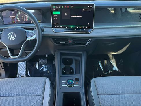 New 2026 Volkswagen Tiguan SE AWD/4WD image 26