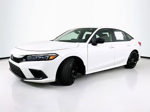 Used 2024 Honda Civic Sport image 2