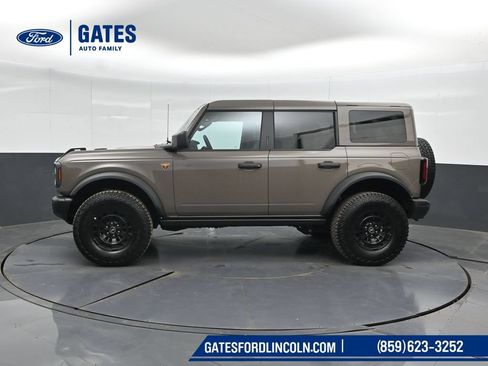 Used 2026 Ford Bronco Badlands AWD/4WD image 7