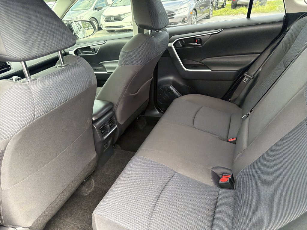 Used 2024 Toyota RAV4 LE AWD/4WD image 16