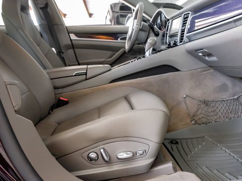Used 2011 Porsche Panamera 4 AWD/4WD image 32