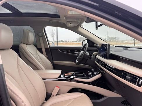 Used 2023 Lincoln Nautilus Reserve w/ Monochromatic Package image 22