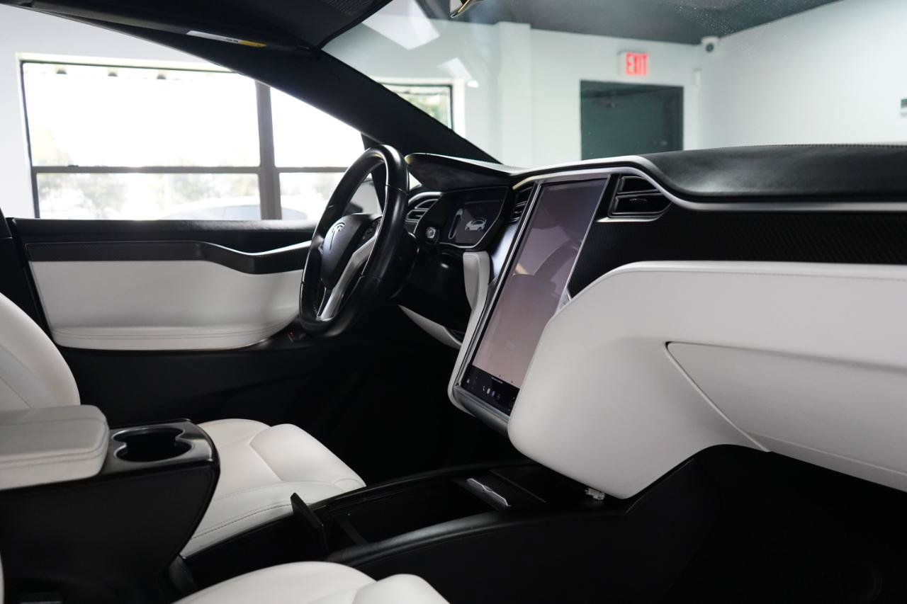 Used 2017 Tesla Model X 90D AWD/4WD image 13