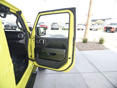 Used 2023 Jeep Wrangler Unlimited Rubicon 392 w/ Xtreme Recon 35" Tire Package AWD/4WD image 10