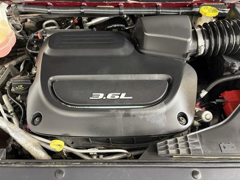 Used 2018 Chrysler Pacifica Limited w/ Advanced Safetytec Group image 41