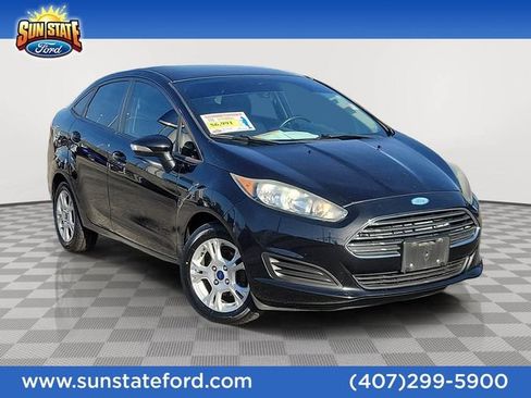 Used 2014 Ford Fiesta SE FWD image 1
