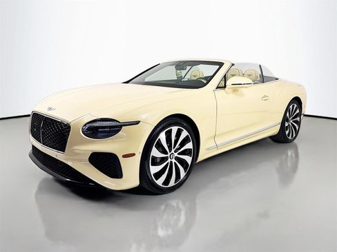 Used 2026 Bentley Continental GTC AWD/4WD image 3