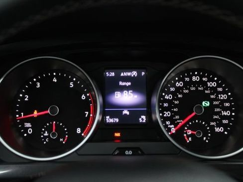 Used 2021 Volkswagen Tiguan SE w/ Panoramic Sunroof Package FWD image 18