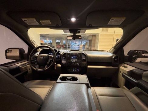 Used 2019 Ford F150 XL w/ Equipment Group 101A Mid AWD/4WD image 3