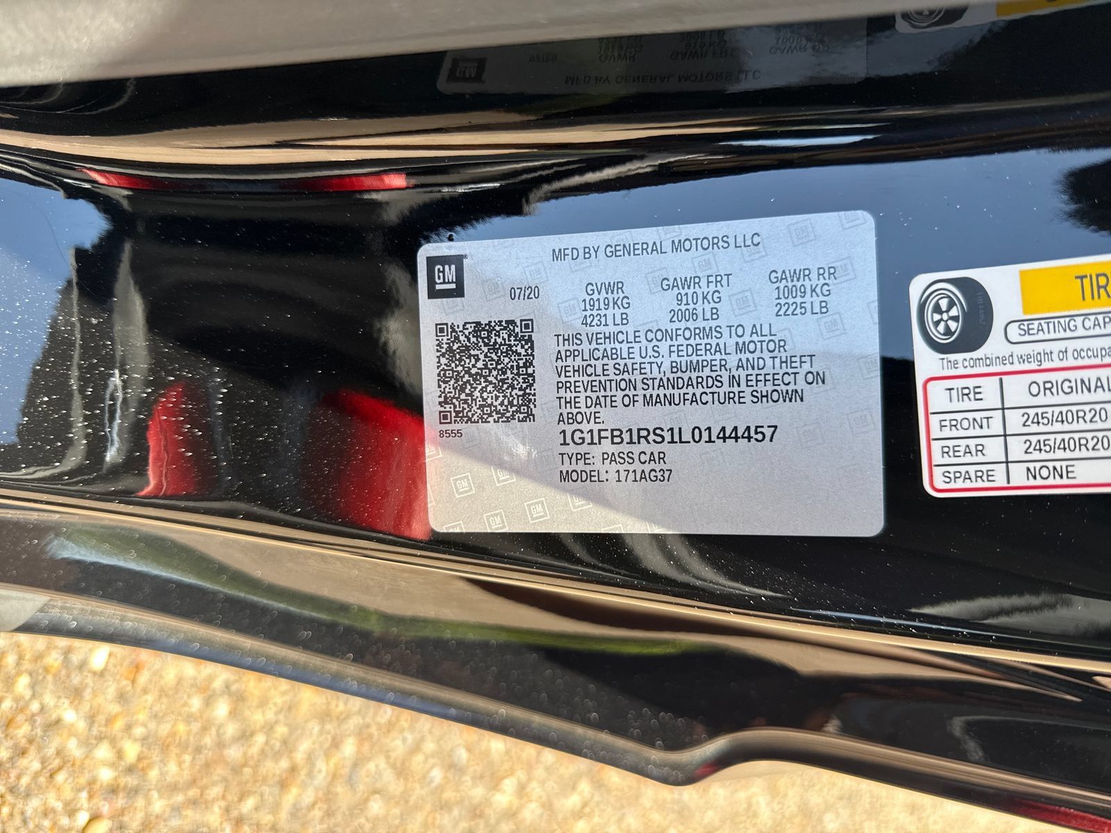 Used 2020 Chevrolet Camaro LT w/ Redline Edition RWD image 28