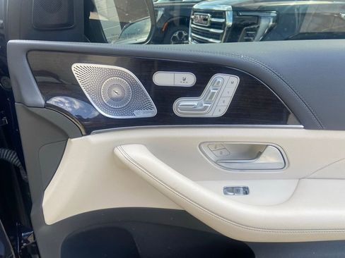 Used 2020 Mercedes-Benz GLS 450 4MATIC image 18