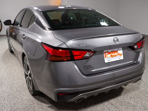 Used 2020 Nissan Altima 2.5 SR FWD image 8