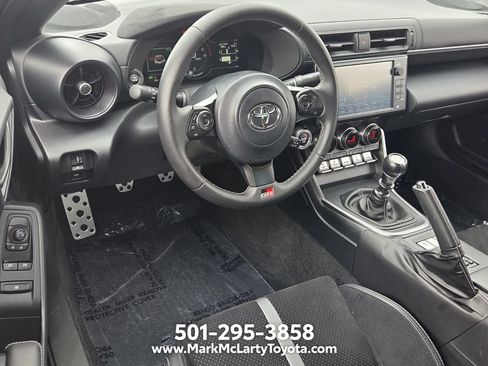 Used 2023 Toyota GR86 Premium w/ ALL Weather Mat Package (TMS) RWD image 11