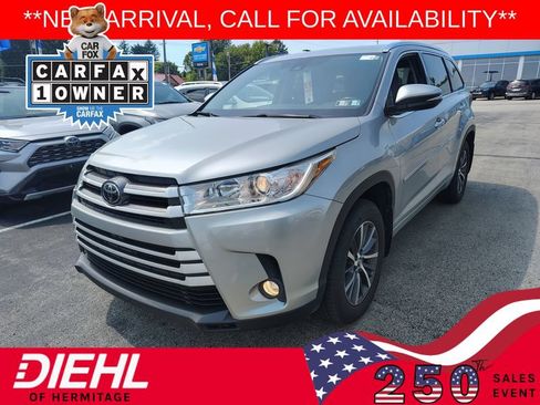 Used 2017 Toyota Highlander XLE AWD/4WD image 1