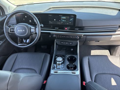 Certified 2026 Kia Carnival SX w/ SX Dark Edition Package FWD image 13
