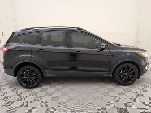 Used 2017 Ford Escape Titanium FWD image 2