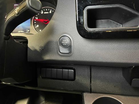 Used 2025 Mercedes-Benz Sprinter 2500 image 29