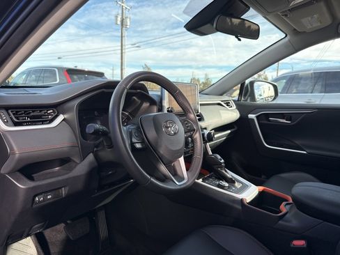 Used 2024 Toyota RAV4 Adventure image 8