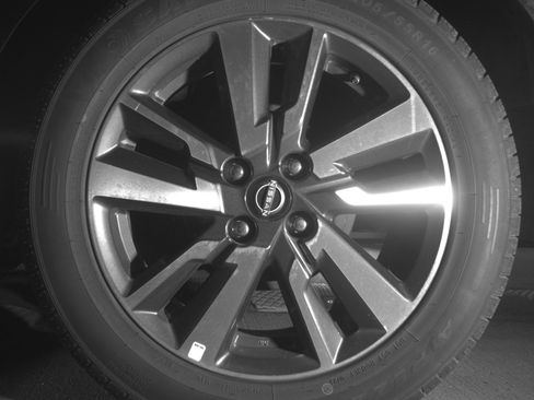 Used 2025 Nissan Versa SV image 14