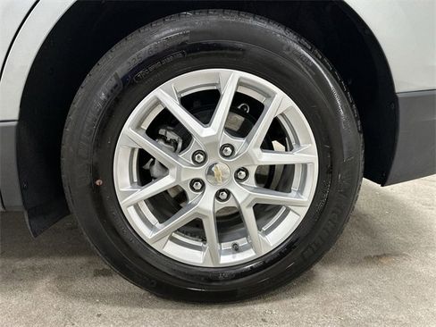 Used 2024 Chevrolet Equinox LT image 14