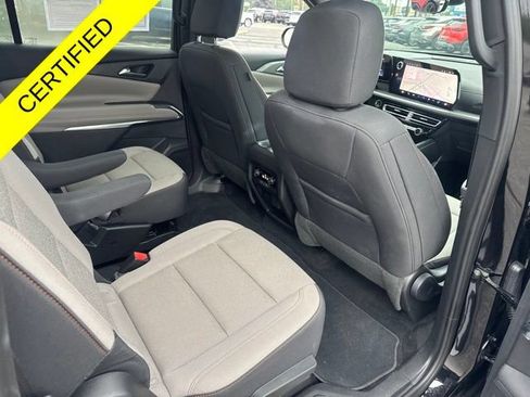 Used 2026 Chevrolet Traverse LT w/ Driver Confidence Package FWD image 25