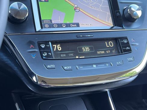 Used 2017 Toyota Avalon XLE FWD image 19