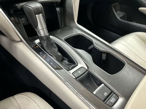 Used 2020 Honda Accord EX image 24