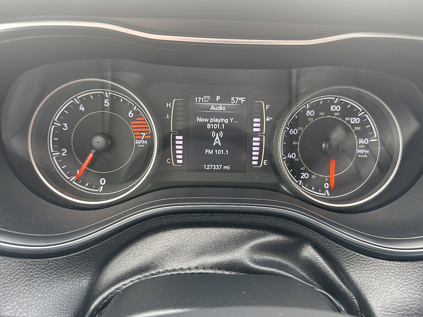 Used 2019 Jeep Cherokee Latitude w/ Cold Weather Group AWD/4WD image 57