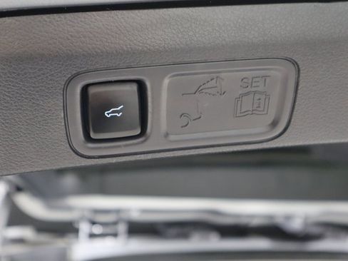 Used 2024 Ford Expedition XLT image 16