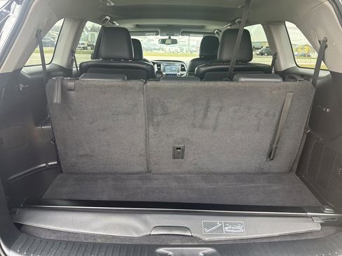 Used 2016 Toyota Highlander Limited image 29