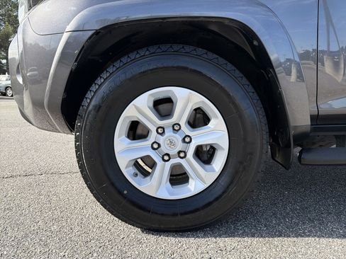 Used 2016 Toyota 4Runner SR5 image 8