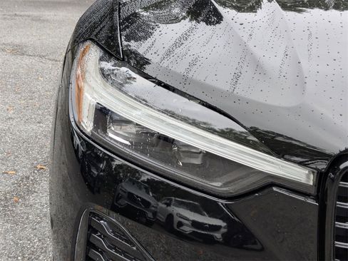 Used 2023 Volvo XC60 B5 Plus w/ Protection Package image 10