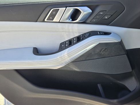 Used 2025 BMW X5 xDrive40i image 28