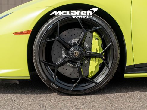 Used 2022 Lamborghini Huracan EVO image 21