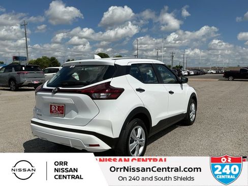 Used 2025 Nissan Kicks Play S FWD image 5