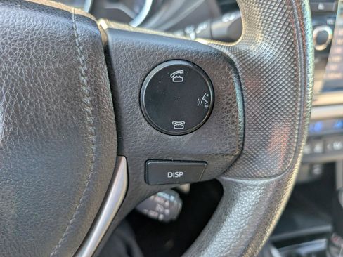Used 2016 Toyota Corolla LE FWD image 17