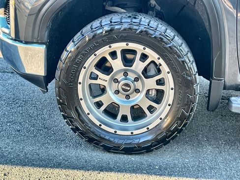 Used 2021 GMC Sierra 1500 SLT w/ SLT Premium Package image 12