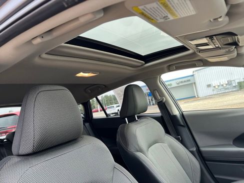 Used 2024 Subaru Crosstrek 2.0i Premium image 11