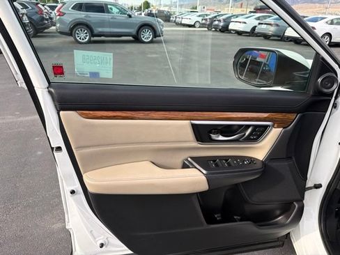 Used 2017 Honda CR-V Touring image 17