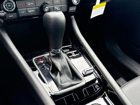 New 2026 Jeep Compass Latitude AWD/4WD image 17