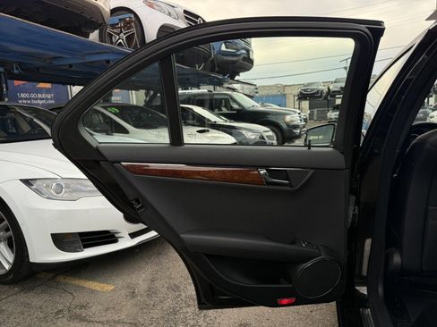 Used 2011 Mercedes-Benz C 300 4MATIC Sedan image 12