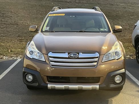 Used 2013 Subaru Outback 2.5i Limited image 7