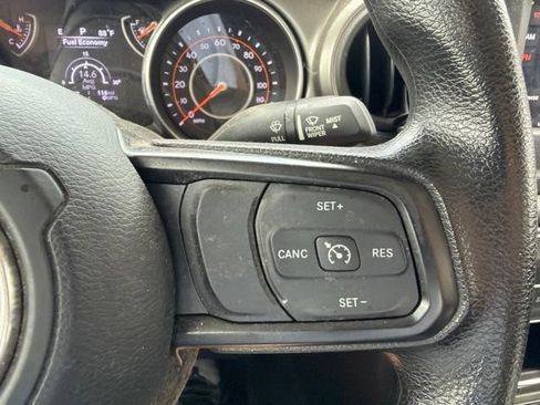 Used 2023 Jeep Gladiator Sport AWD/4WD image 12