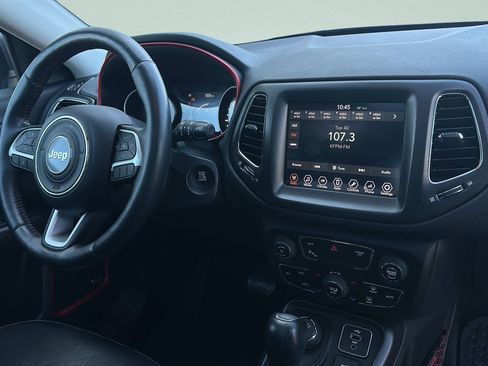 Used 2018 Jeep Compass Trailhawk w/ Safe & Security Group image 29