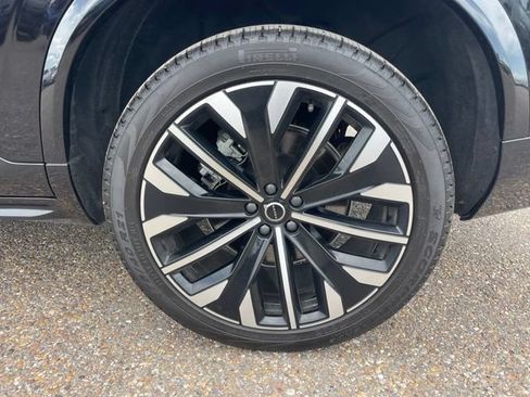 Used 2026 Volvo XC90 B6 Plus w/ Protection Package Premier AWD/4WD image 9