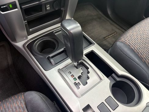 Used 2013 Toyota 4Runner SR5 w/ Convenience Pkg image 19