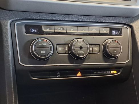 Used 2021 Volkswagen Atlas SE image 22